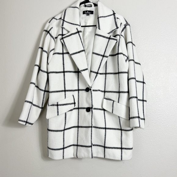 Lulus Jackets & Blazers - Lulus On The Grid Women’s White & Black Grid Print Medium Weight Coat Size Small